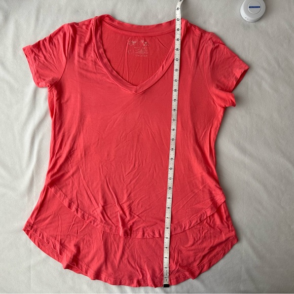 Latched Mama v-neck boyfriend nursing maternity t-shirt - coral pink XS - Picture 6 of 7